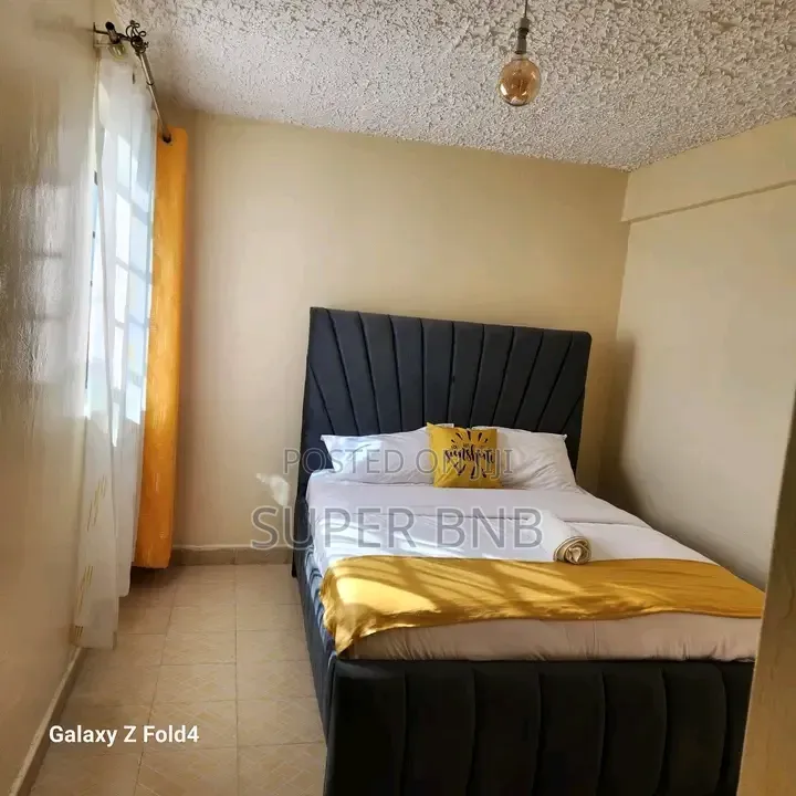 Two Bedroom Airbnb Business Unit With in Lake View