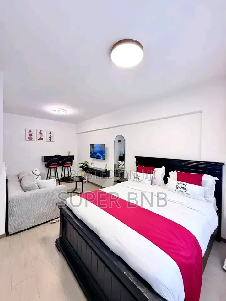 Hstudio Airbnb in Kilimani,Nairobi Kenya
Golden Mango Heights in Nairobi Central