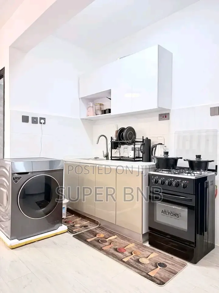 1 Bedroom Airbnb in Kilimani,Nairobi
At Golden Mango Heights in Hurlingham