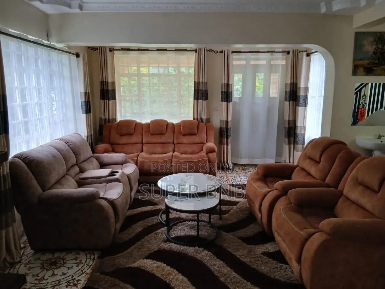 4 Bedroom Own Compound Airbnb For Partying Wedding Babyshower in Ruaka