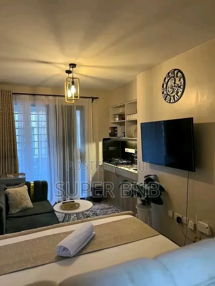 One Bedroom Airbnb Apartment in Homeland Thika Rd Garden City Mall. in Nairobi Central