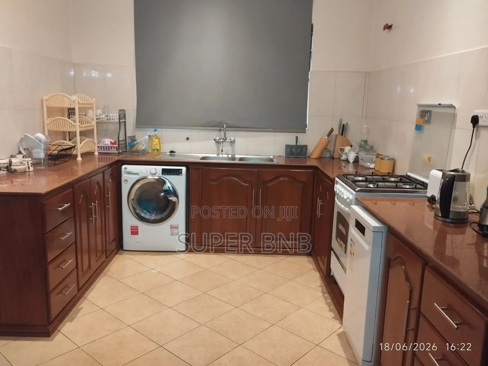 Modern Furnished 4 Bedroom for Partying Wedding Arrangements in Nairobi Central