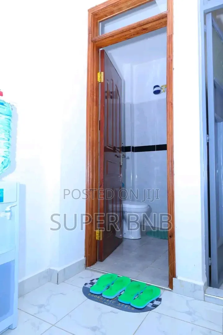 Studio Airbnb at Membley Opposite Magunas Supermarket in Membley Estate