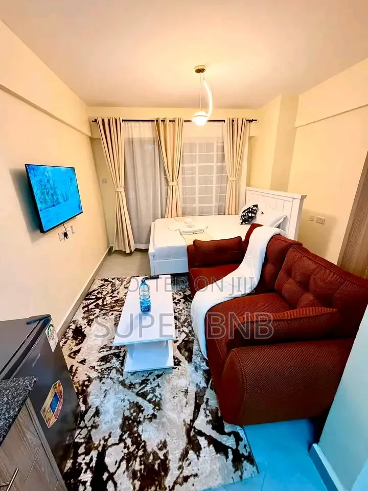 Executive Studio Airbnb at Grand Midtown Apartments, Ngara in Ngara