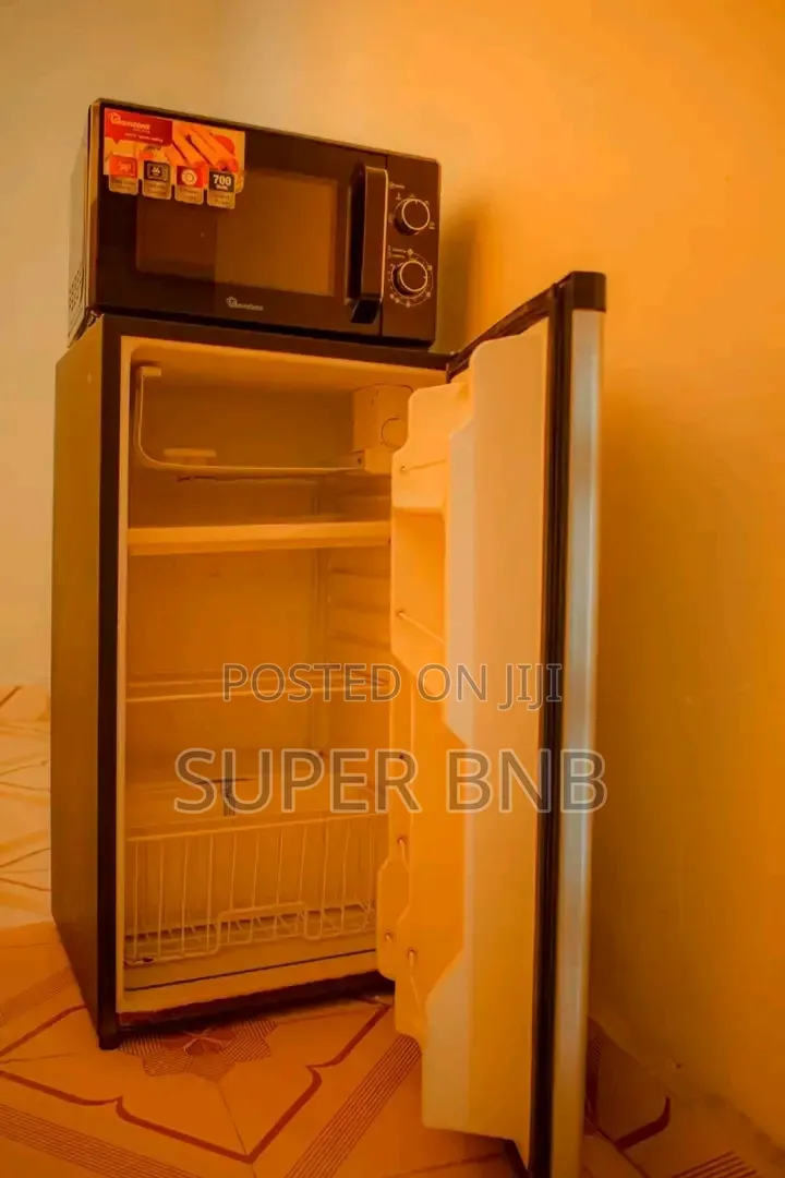 Airbnb Kamakis Eastern Bypass 1.7 Lounge in Kamakis