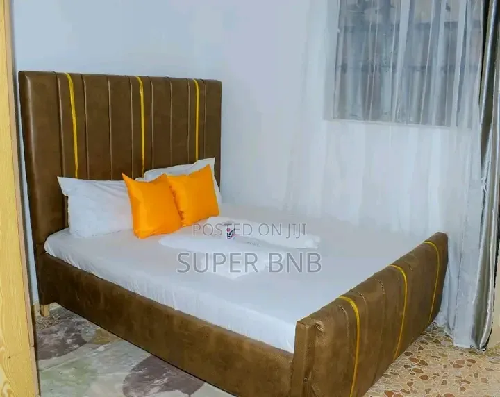 Airbnb Kamakis Eastern Bypass 1.7 Lounge in Kamakis