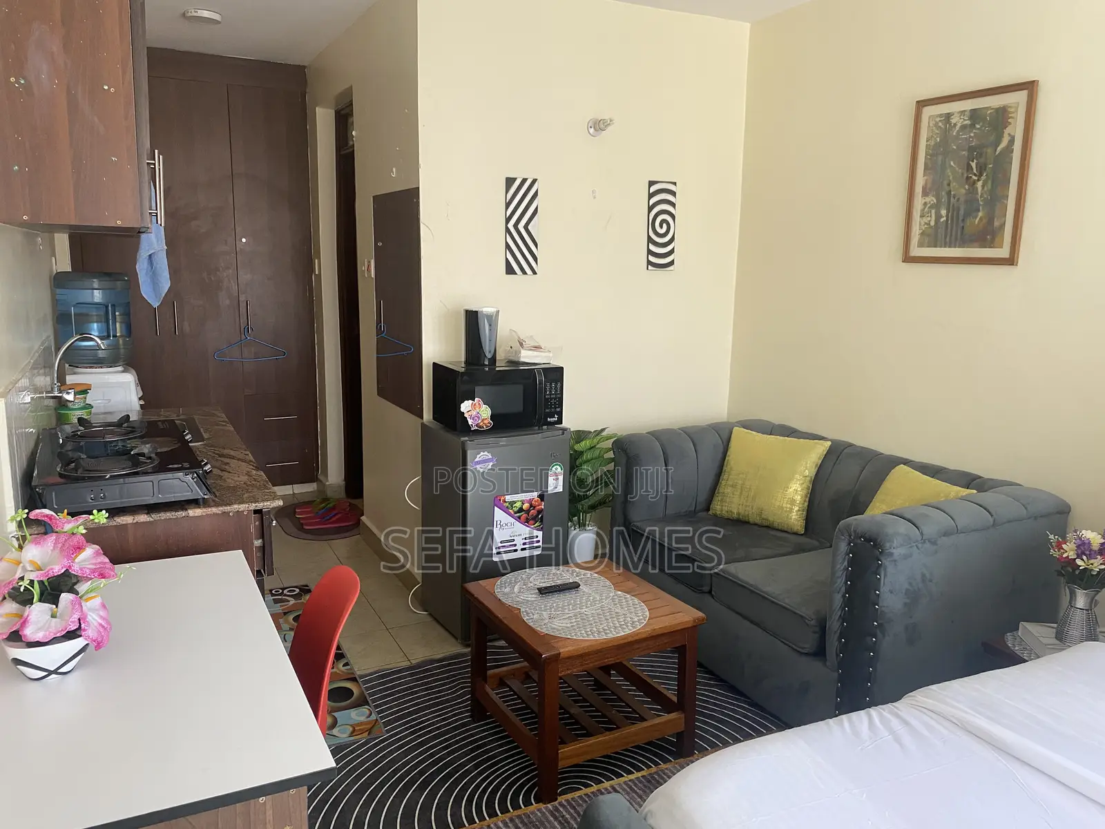 Beautifully Furnished Studio Airbnb Ruaka Town in Ruaka