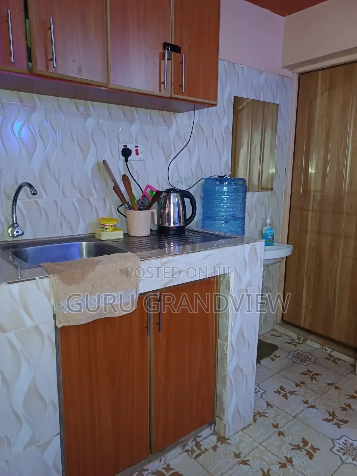 Kamakis Studio Behind Greenspot in Kamakis