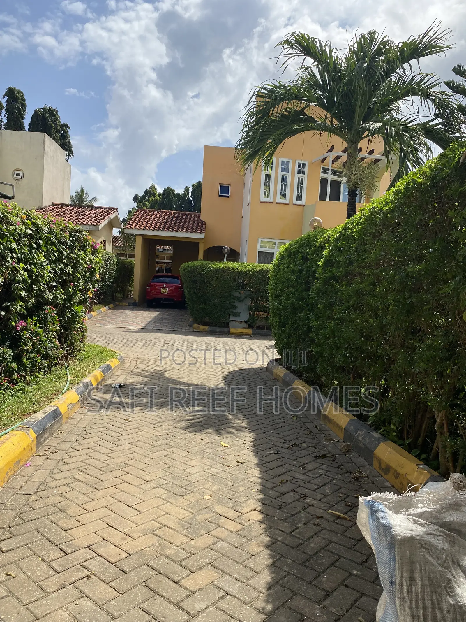 4bdrm Maisonette in Nyali Mkomani for sale in Nyali Mkomani
