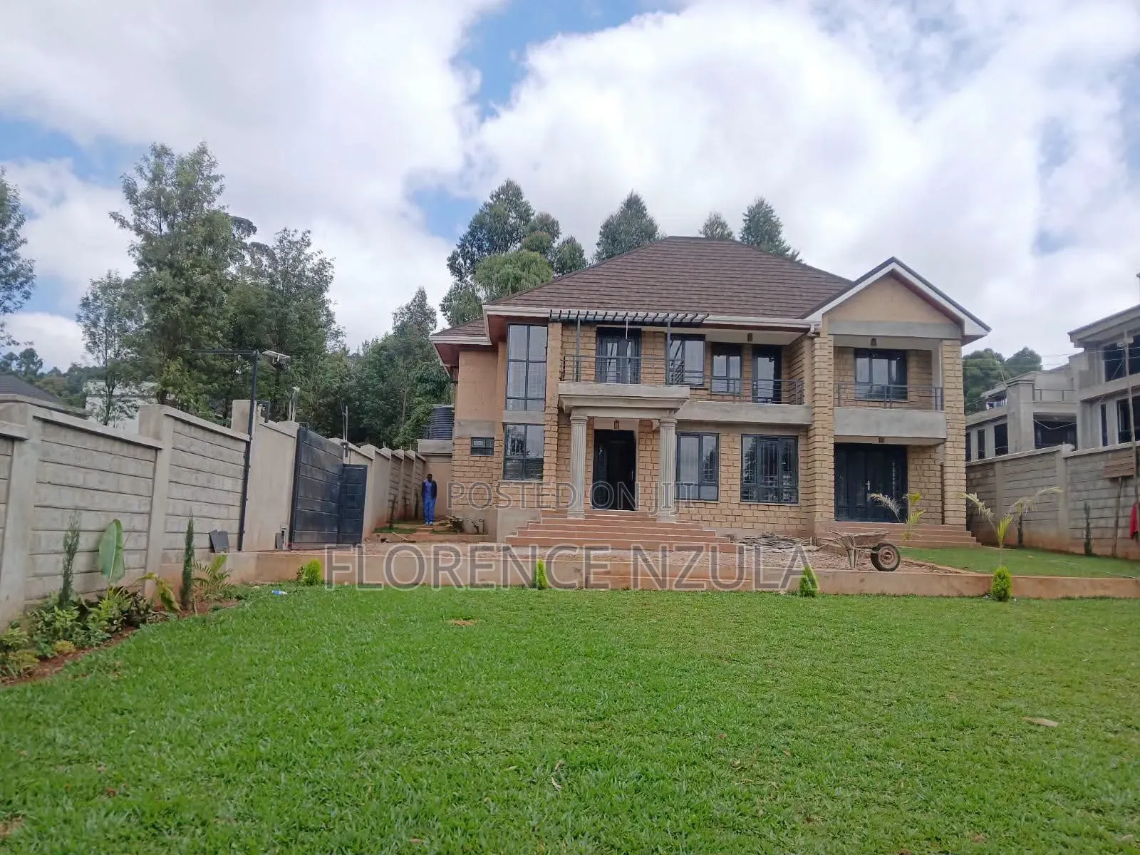 5bdrm Mansion in Rise, Kerarapon for sale in Kerarapon