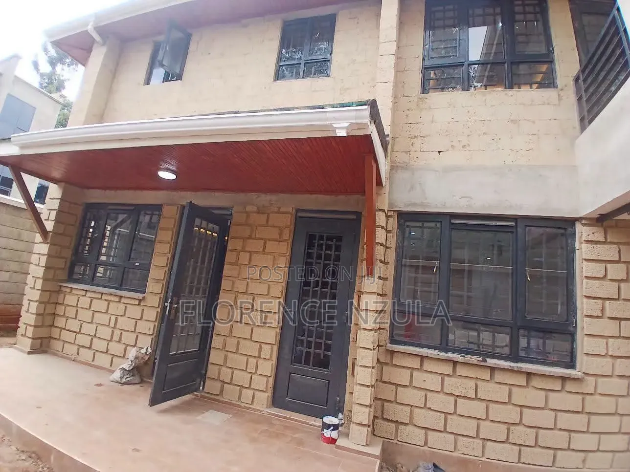 5bdrm Mansion in Rise, Kerarapon for sale in Kerarapon