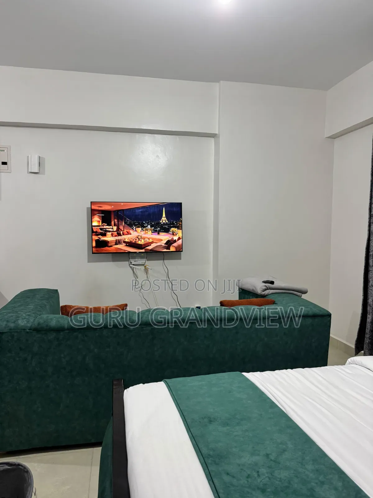 237 Garden City Mall Studio With Swimming Gym in Allsops