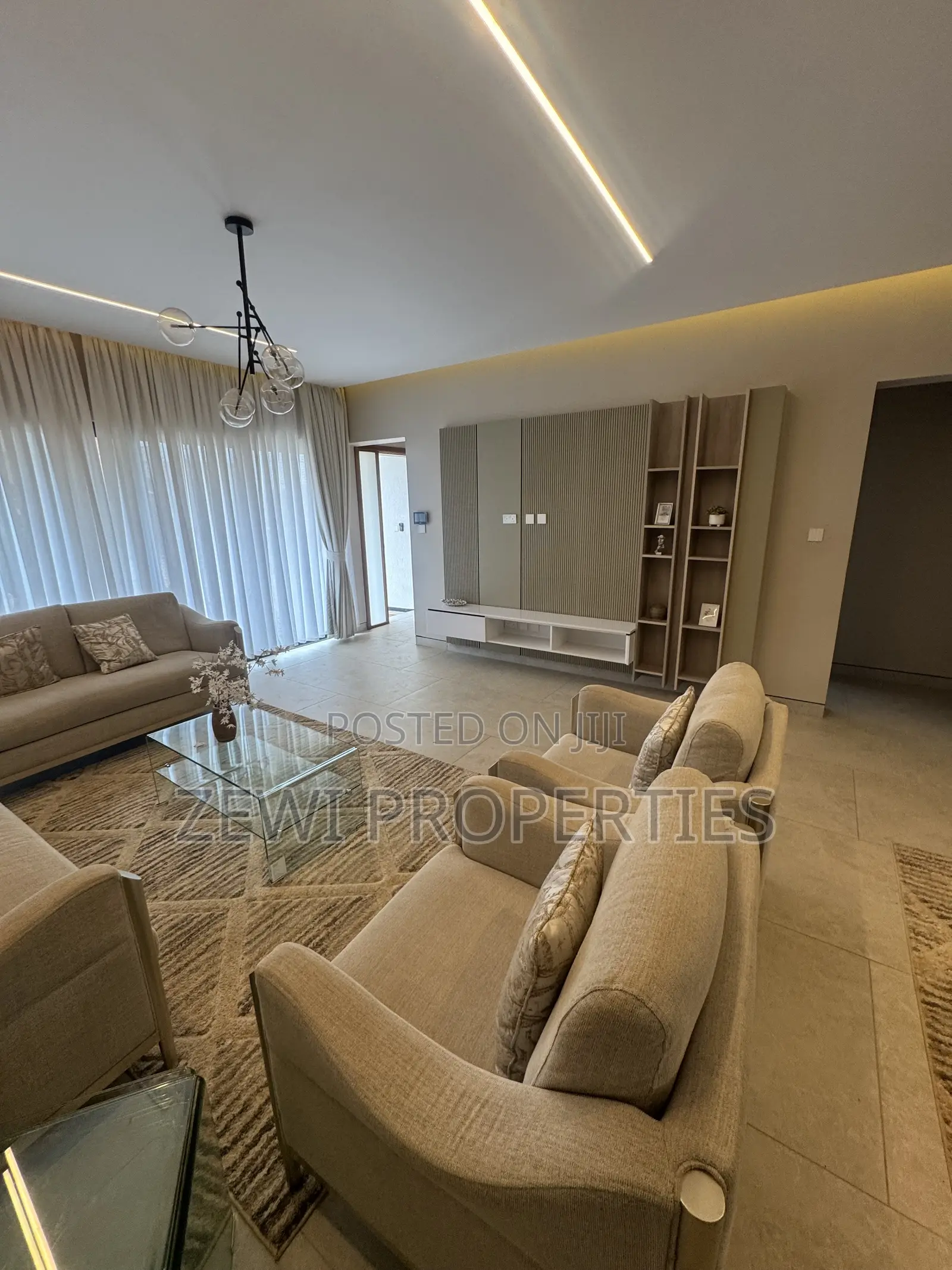 4bdrm Maisonette in Phenom Estate for sale in Phenom Estate