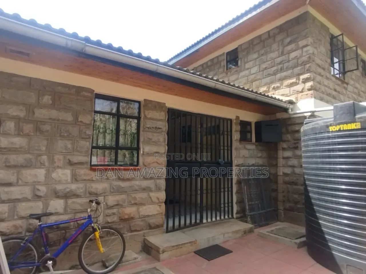 6bdrm Maisonette in Karen On 1 Acre, Hardy for sale in Hardy