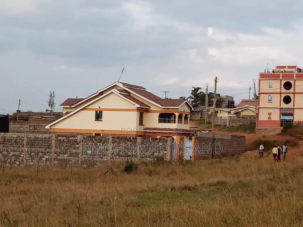 Spacious Plots Available for Sale: Find Your Dream Home in Parklands/Highridge