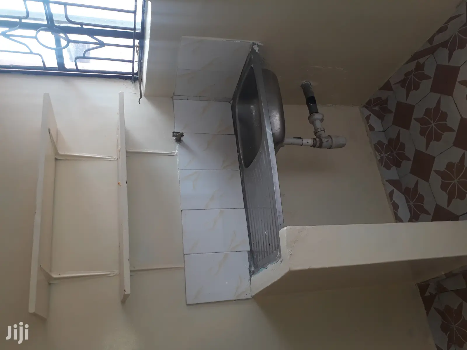 Parklands Spacious Bedsitter Available for Rent in Parklands/Highridge