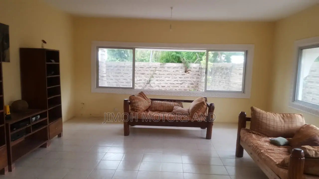 Modern House for Sale: Discover Your Dream Home Today! in Parklands/Highridge