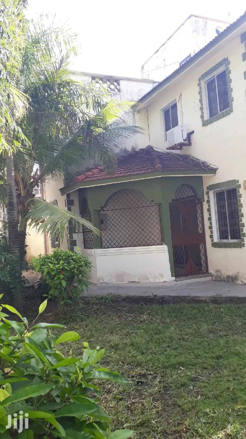 Ideal 4-Bedroom Property in Sought-after Nyali Neighborhood - For Sale in Nyali