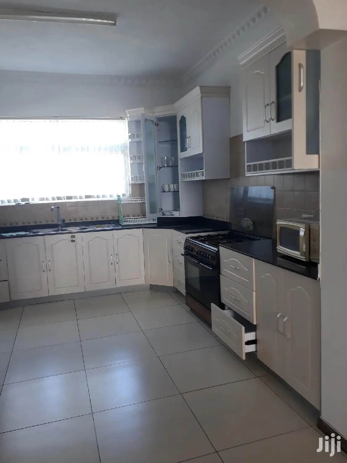 Beachfront 2/3 Bedroom Apartment - Ready to Move In in Nyali