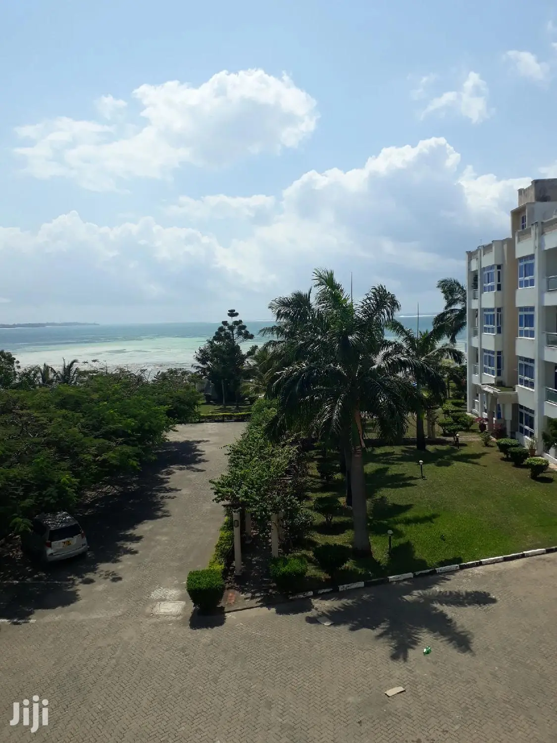 Beachfront 2/3 Bedroom Apartment - Ready to Move In in Nyali