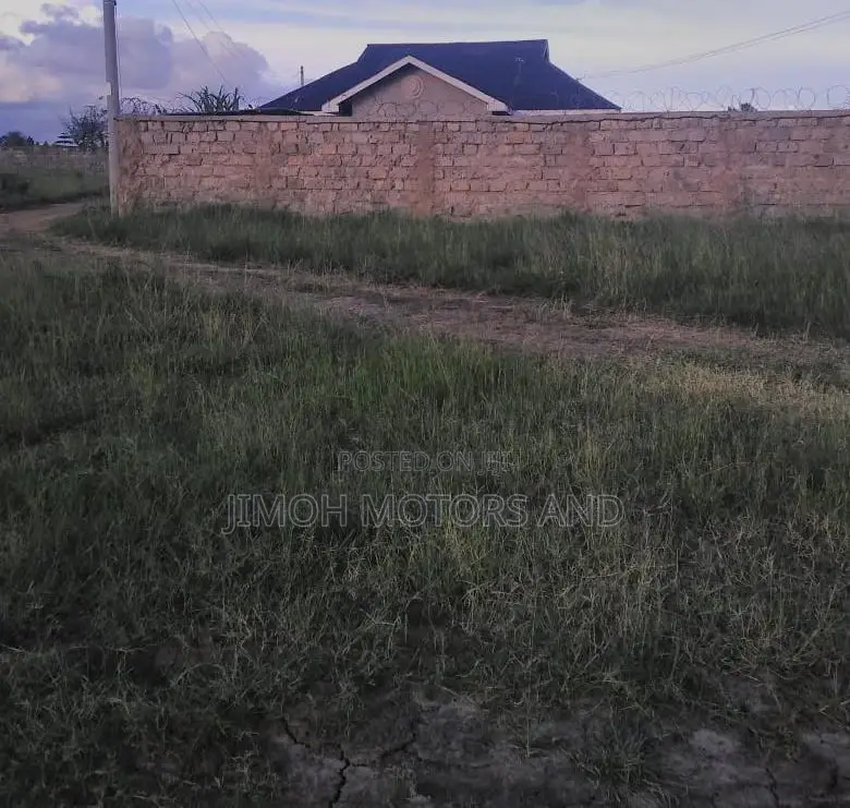 Thika Super High Way House Sale: Spacious 2-Bedroom Property in Witeithie in Parklands/Highridge