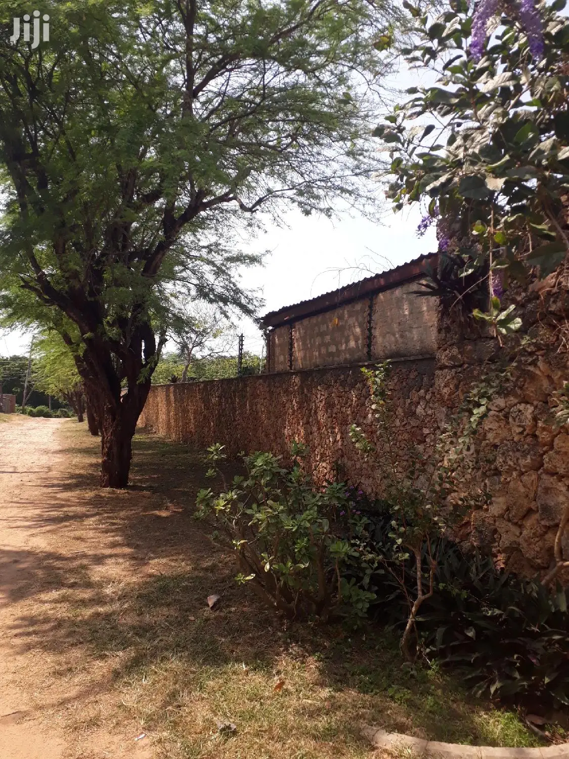 One-Acre Shanzu Land for Sale: Ideal Investment Opportunity in Kisauni