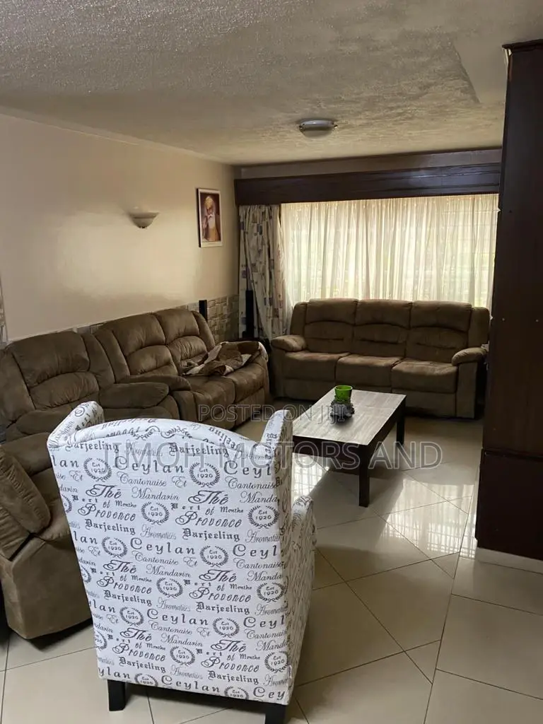 . Maisonette on the Market: Ideal First Home in Parklands/Highridge
