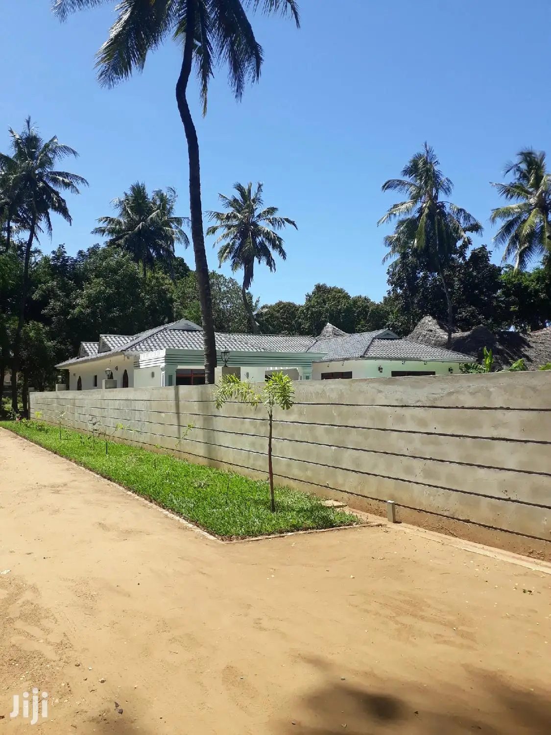 Mtwapa 3-Bedroom Home: Comfortable Living Space Awaits in Mtwapa