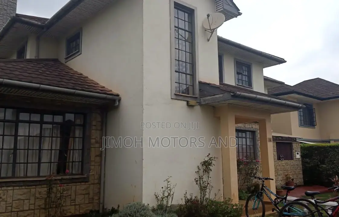 Bungalow in prime location opposite Chile Embassy for sale in Parklands/Highridge