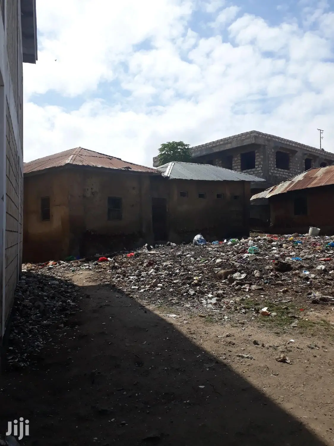 Mkomani Plot Sale: 1/8 Acre Land Ready for Purchase! in Nyali