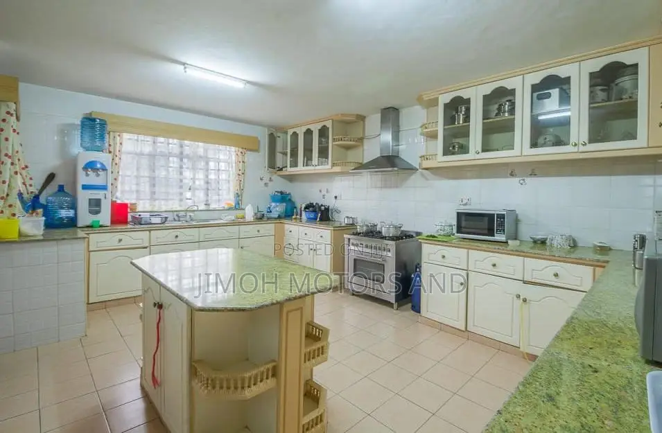 . House for Sale: Spacious Home in Ridgeways in Parklands/Highridge