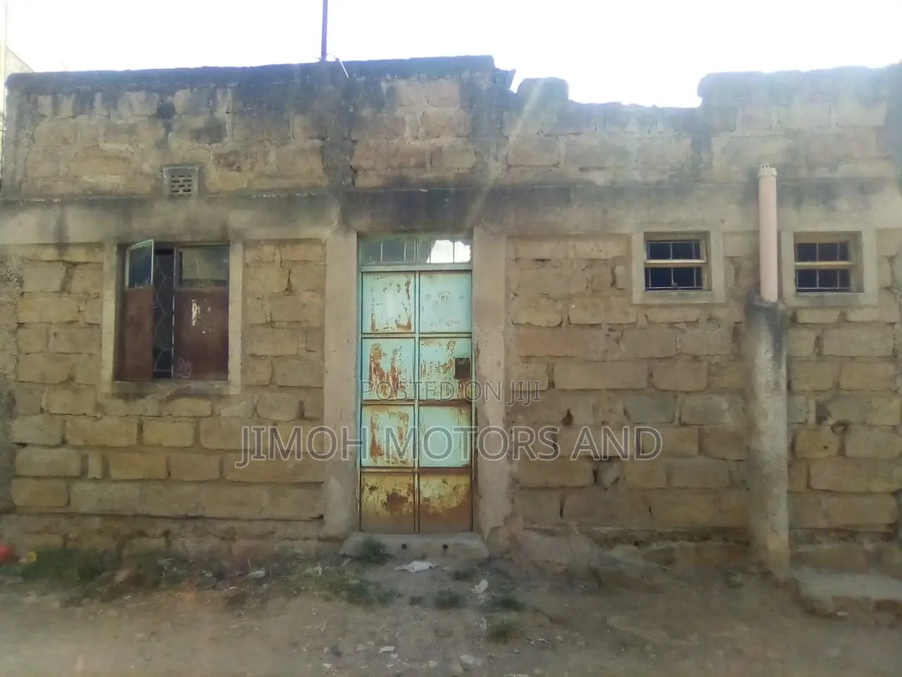 Spacious House for Sale in Kayole: A Great Opportunity Awaits! in Parklands/Highridge