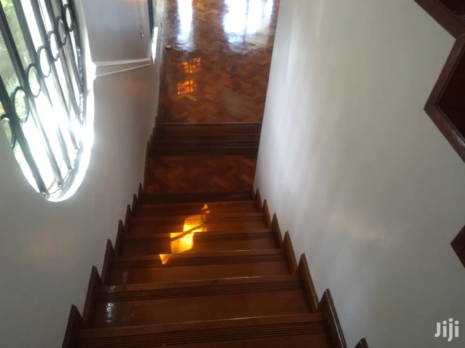 Large 5-Bedroom Townhouse Available for Let in [City] in Runda