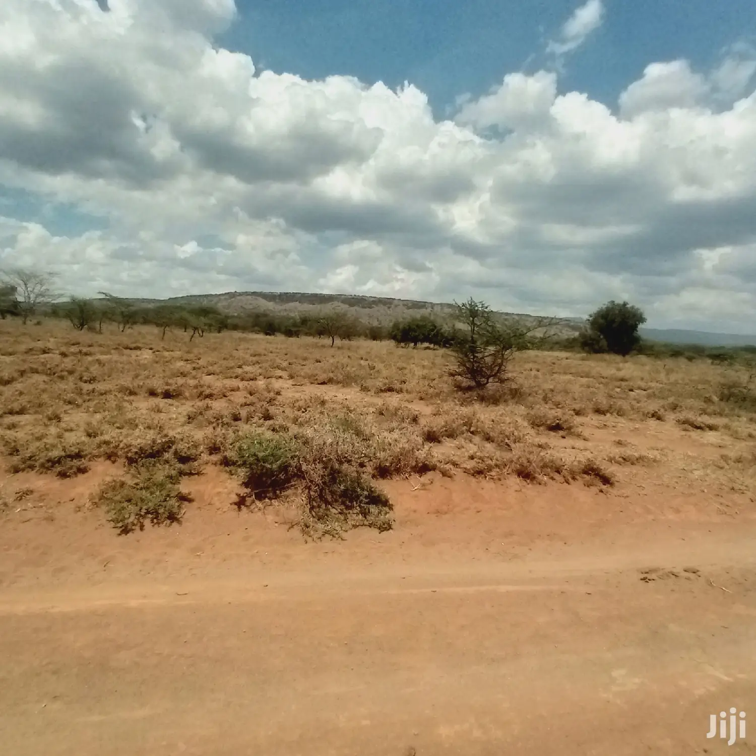 Prime 10-Acre Land along Tinga Najilei Road, Available at 450k per Acre in Ewuaso Oonkidong'I