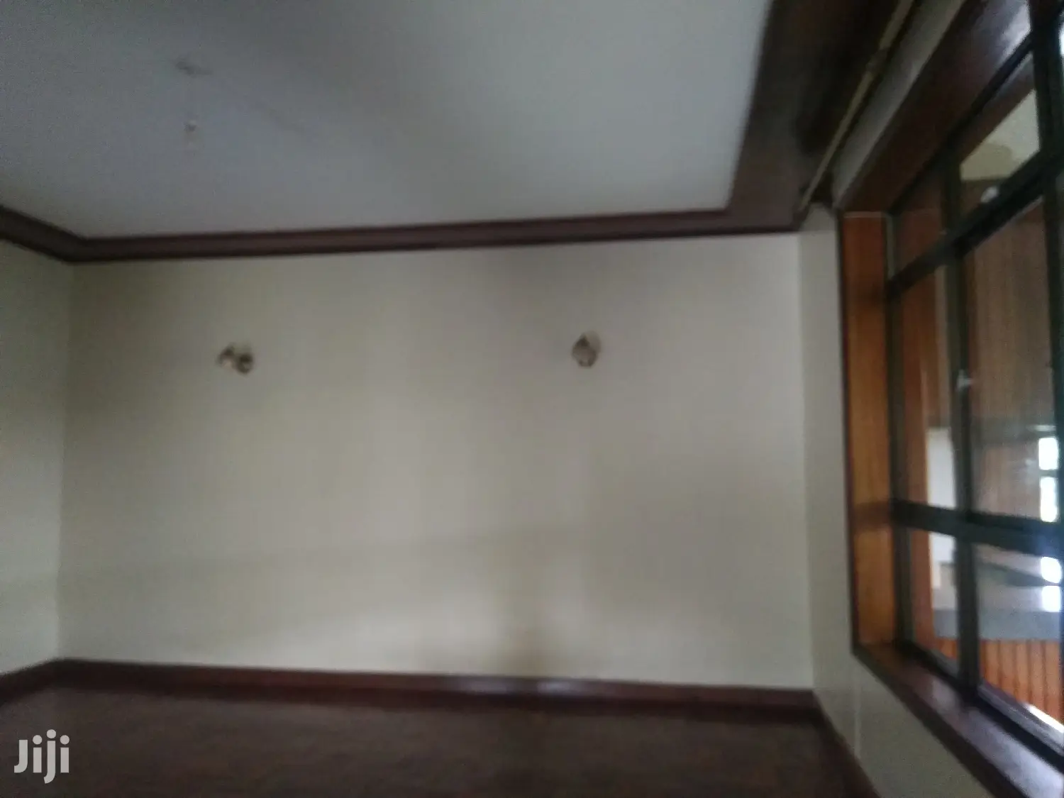 Spacious 4-Bedroom Mansion with 2 Dsqs near Runda Road in Runda