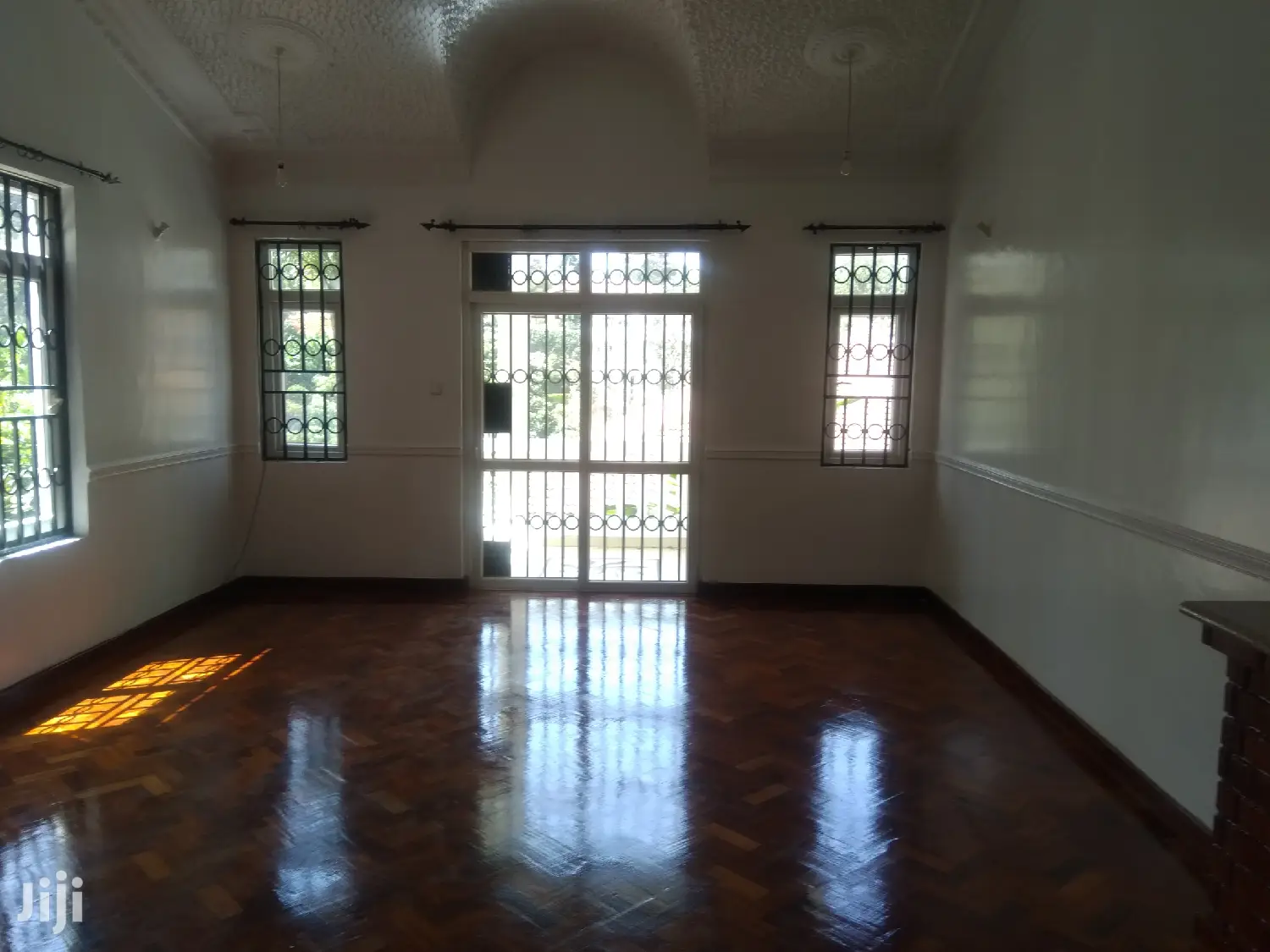 4-Bedroom Property on Thigiri Road for Lease: 2 DSSQs in Kitisuru
