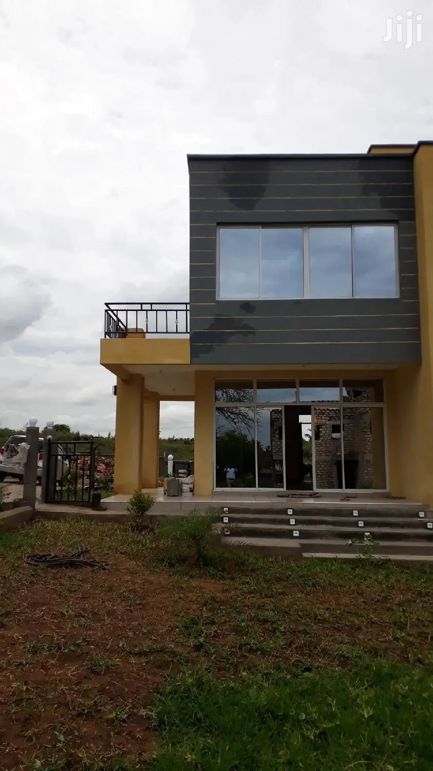 Find Your Dream Home: 3-Bedroom Townhouses in Kikambala in Mtwapa