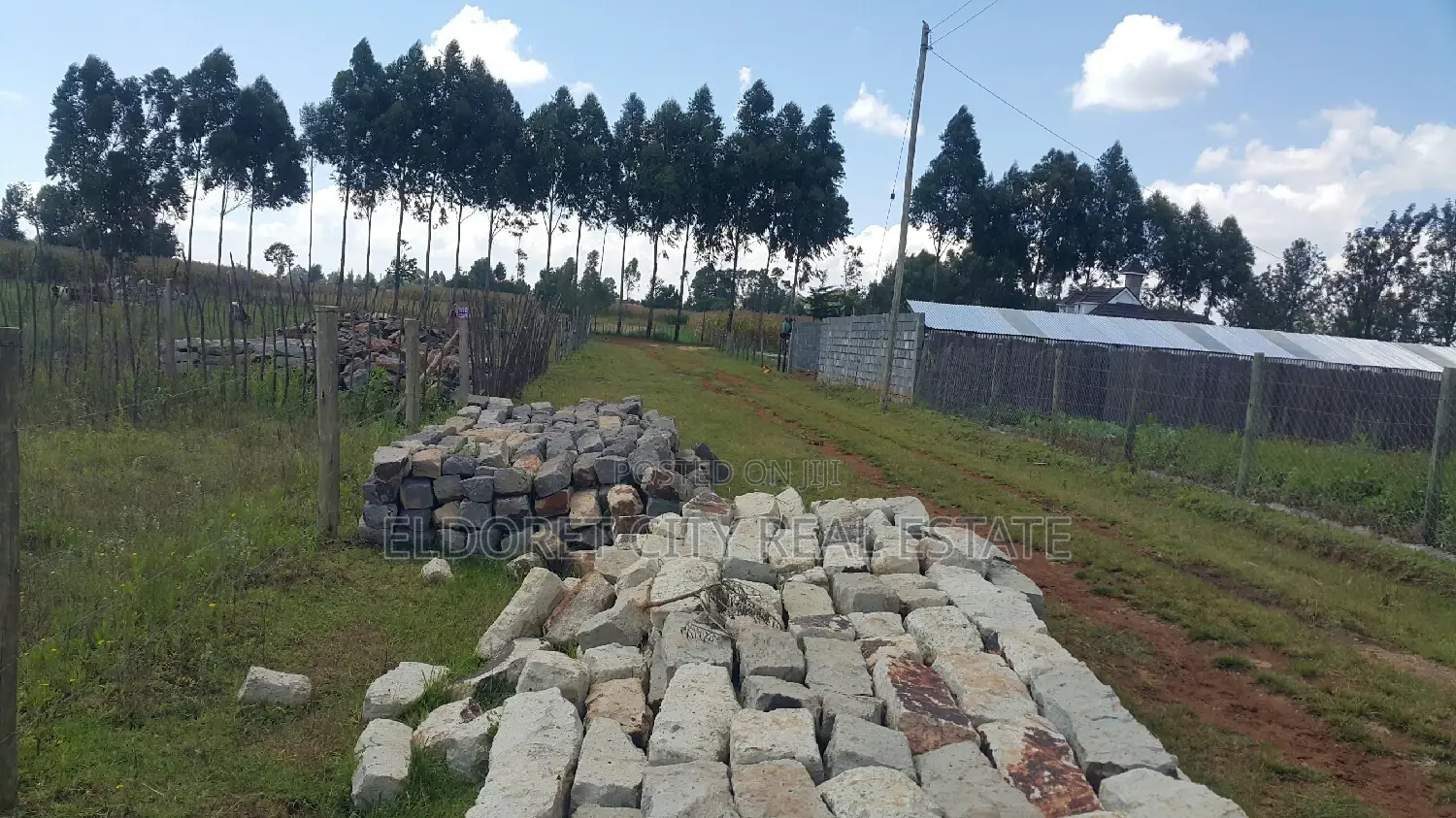 Title 300m From Tarmac: Quality 1/4 Plot For Sale in Eldoret CBD