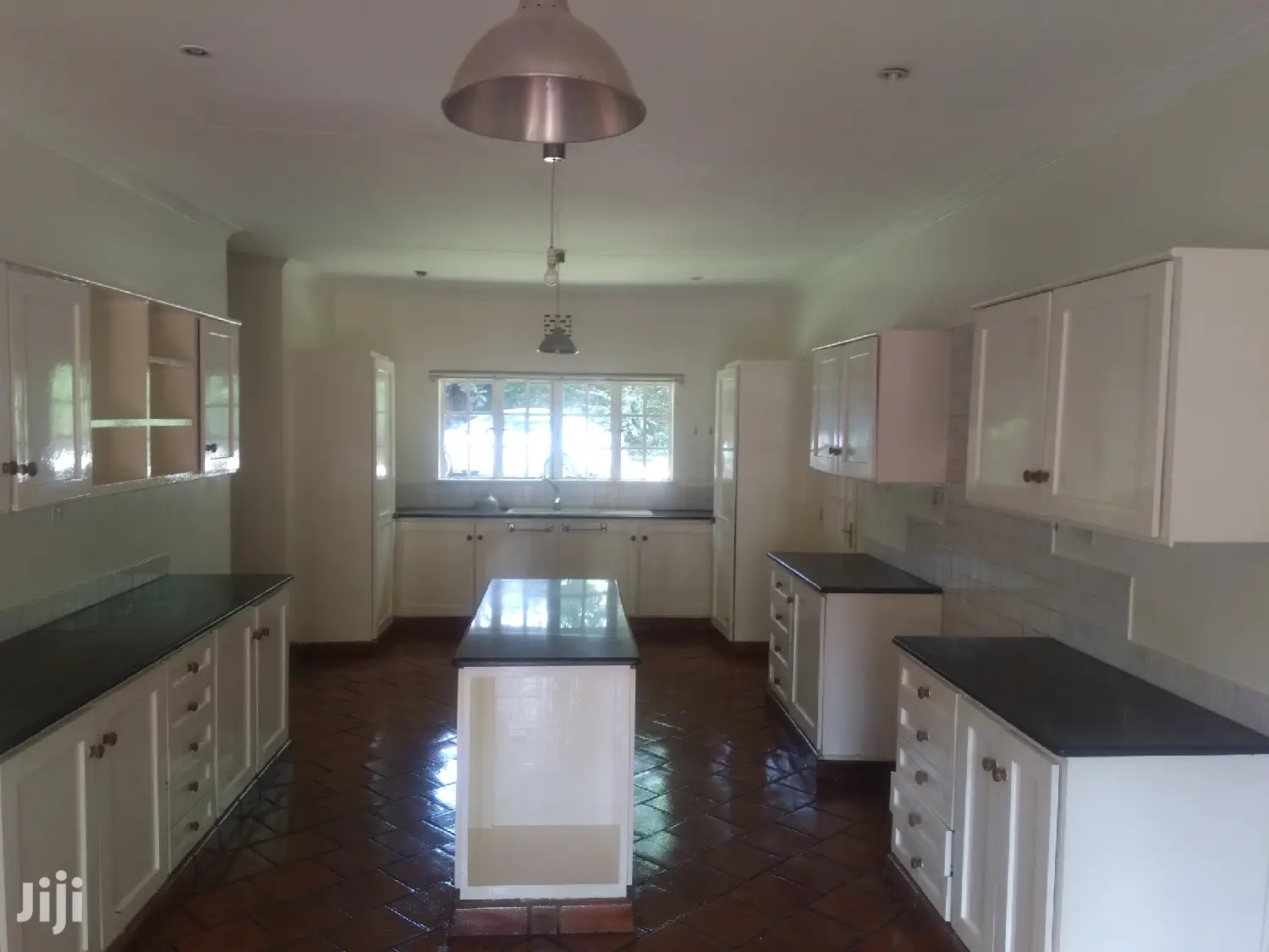 Stunning 5-Bedroom Estate on 1 Acre Available for Lease - Premium Dsq Residence in Lavington