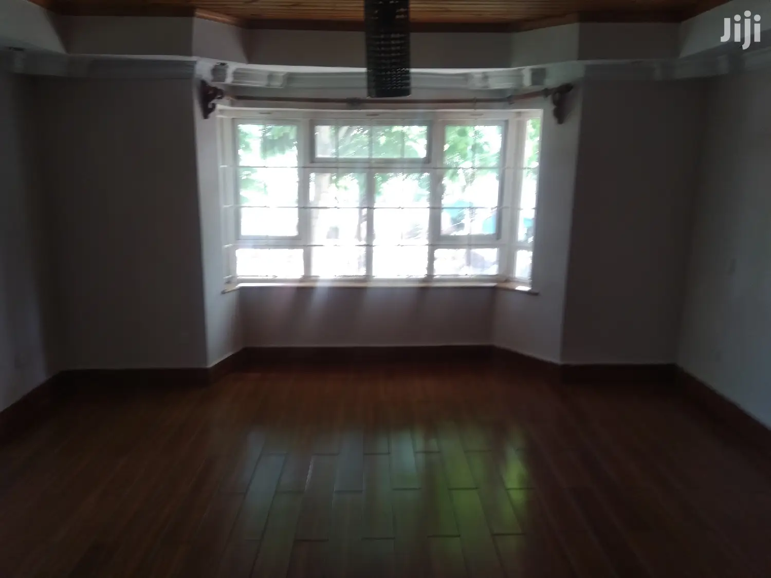Modern 5-Bedroom Maisonette with Dsq, Garage, and Prime Location for Sale in Lavington