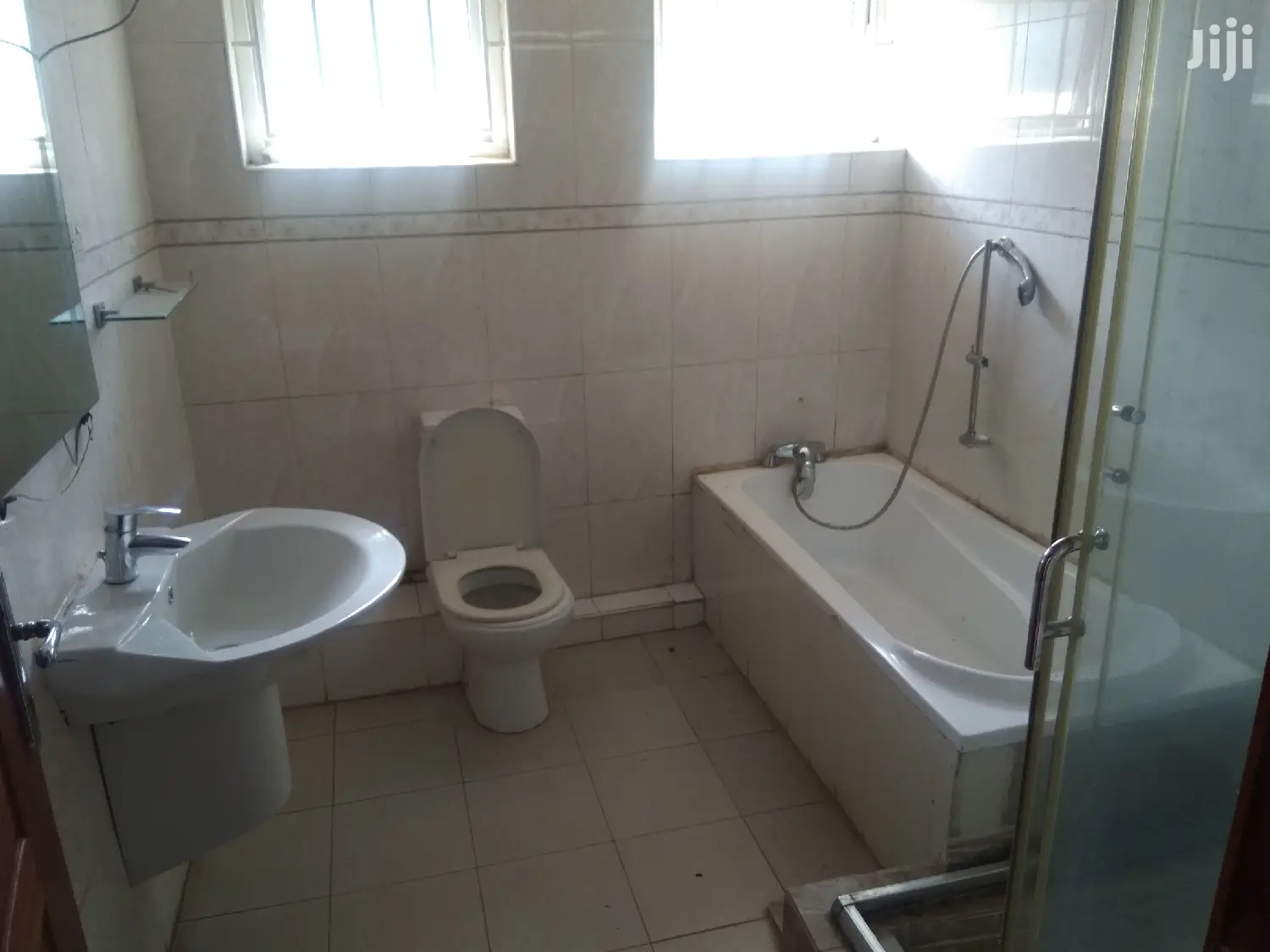 Modern 5-Bedroom Maisonette with Dsq, Garage, and Prime Location for Sale in Lavington
