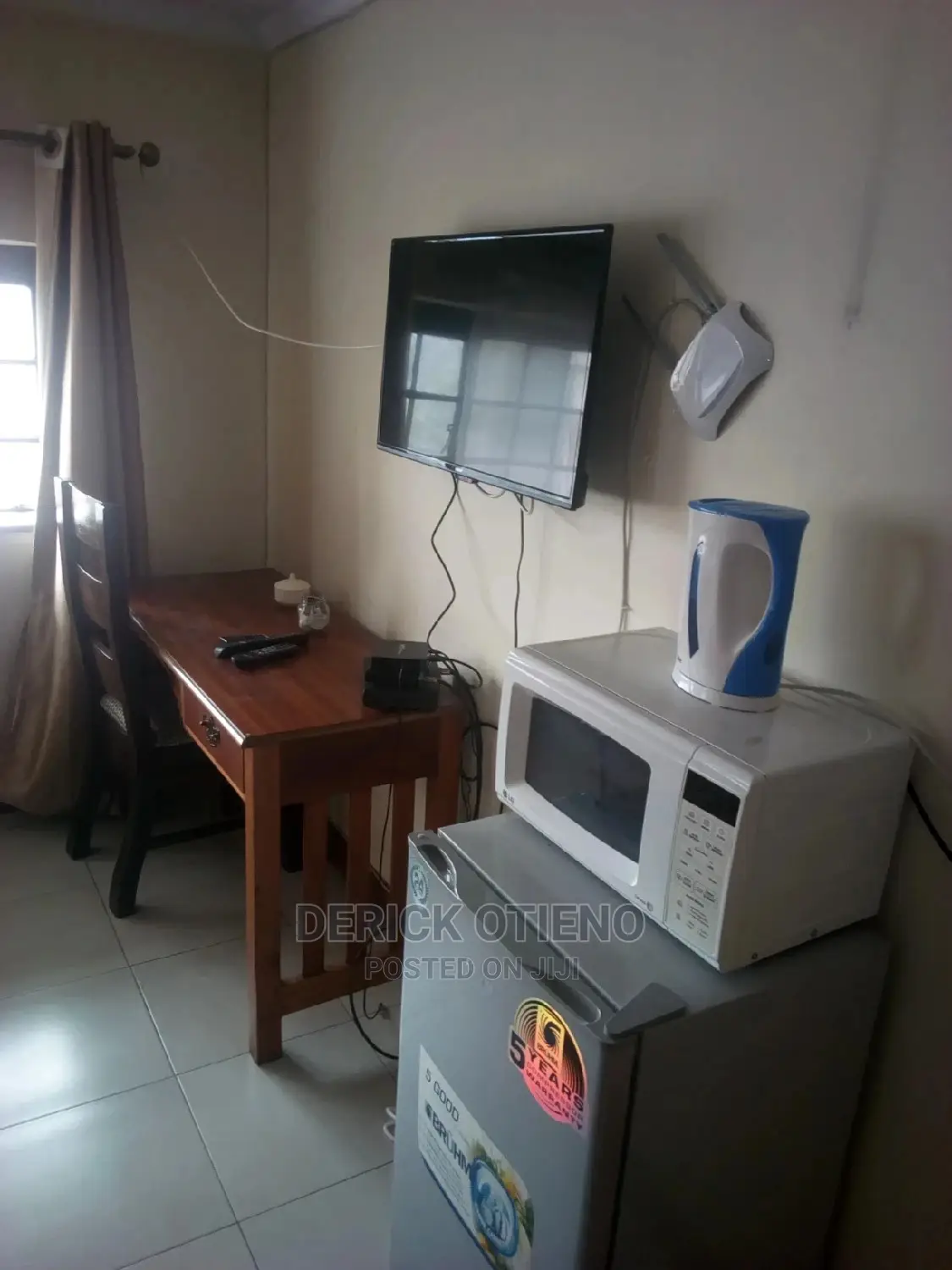 Executive Studio Apartment with Modern Furnishings in Parklands/Highridge