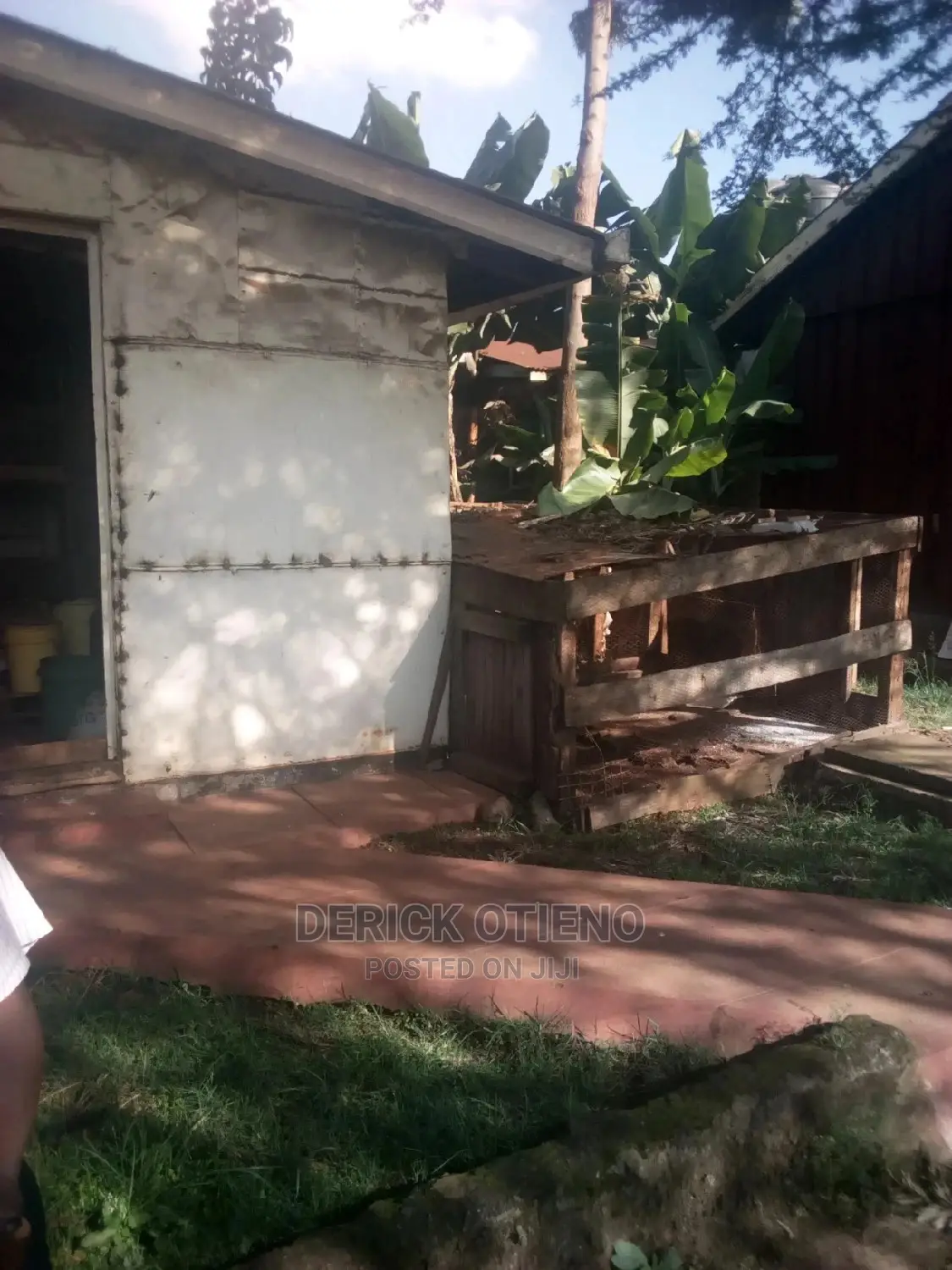 Riruta, Naivasha Road: Spacious Plot for Sale with Amenities in Riruta