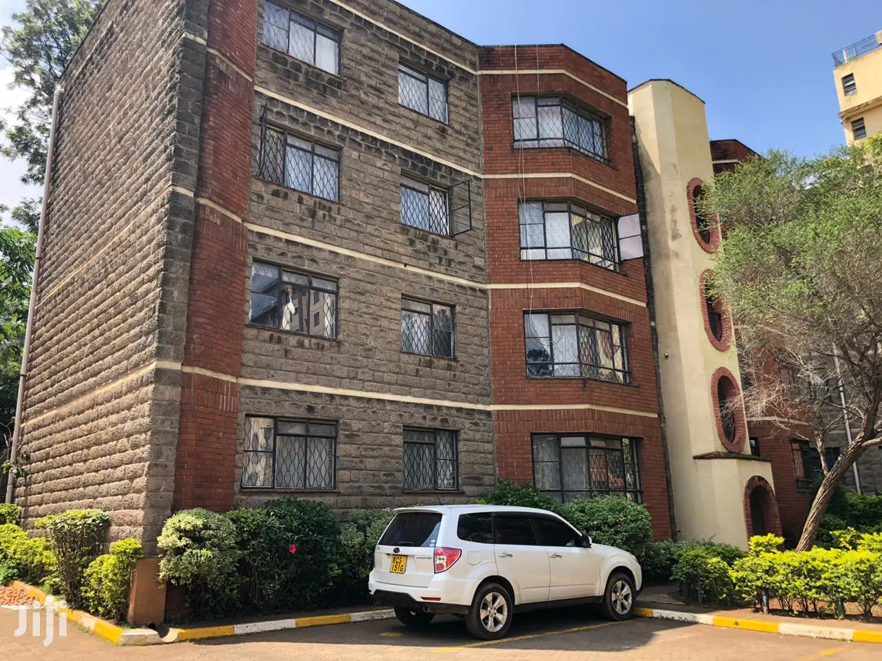 Spacious 3-Bedroom Apartment - For Sale in Kilimani