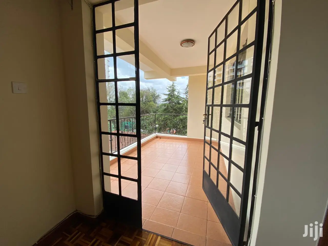 Westlands Penta: Spacious 3-Bedroom Apartment with Dining & Sitting Room in Westlands