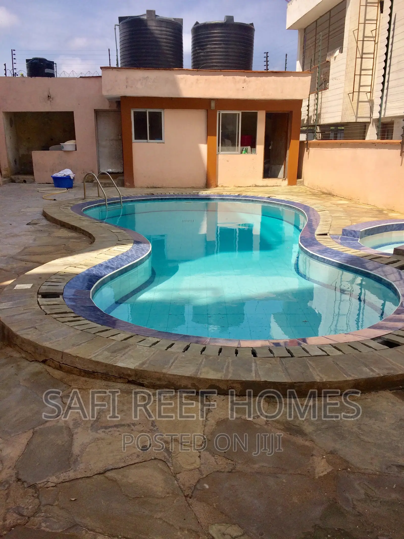Unfurnished 3-Bedroom Flat in Citymall - Ideal for Families in Nyali
