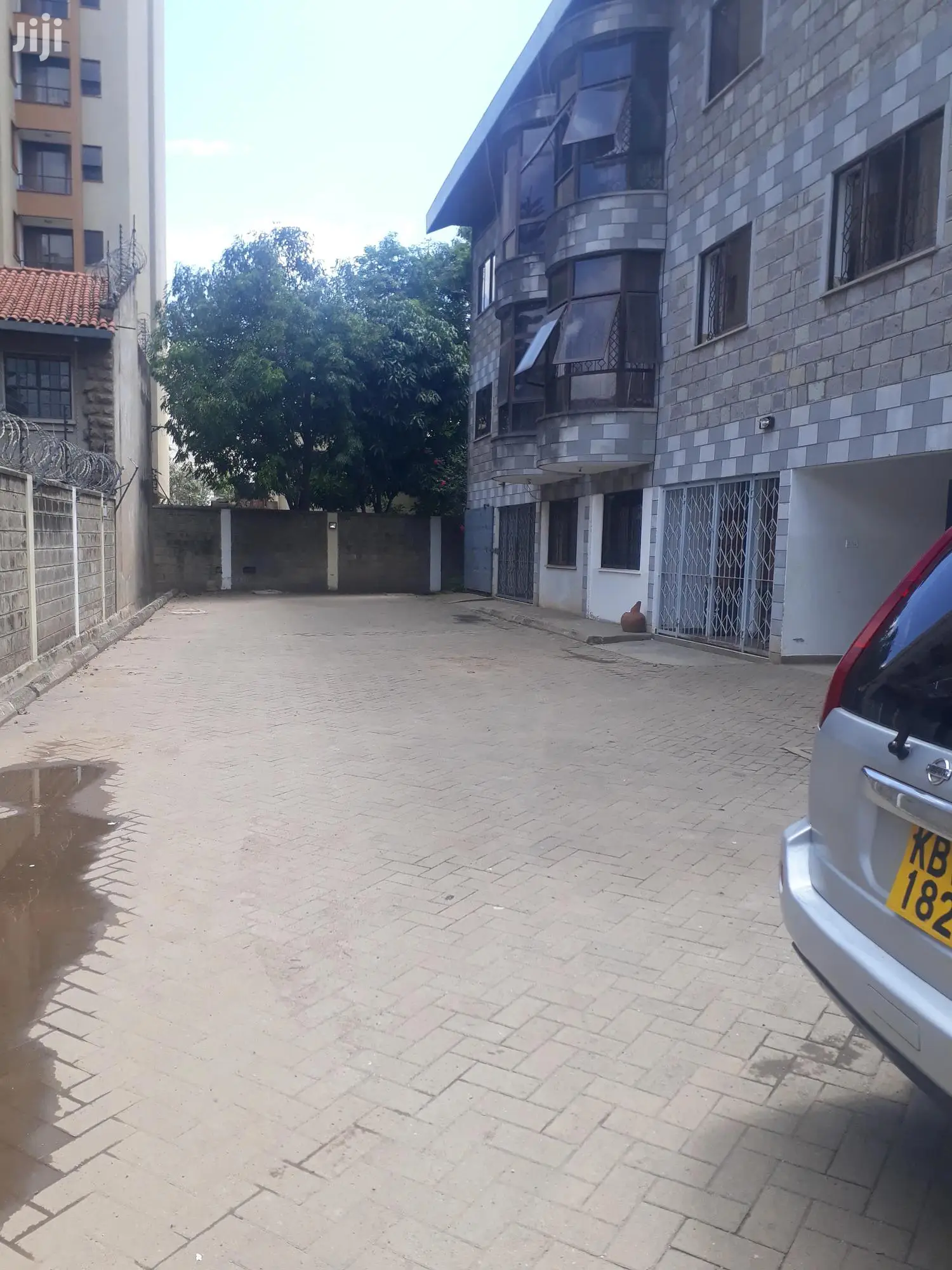 Spacious Bedsitter In Kilimani in Kilimani