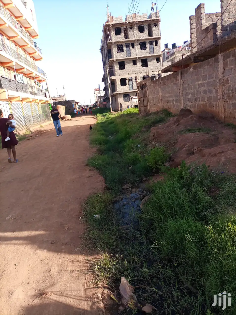 Juja Plot with 3 One-Bedroom Houses for Sale - Thika Road in Juja
