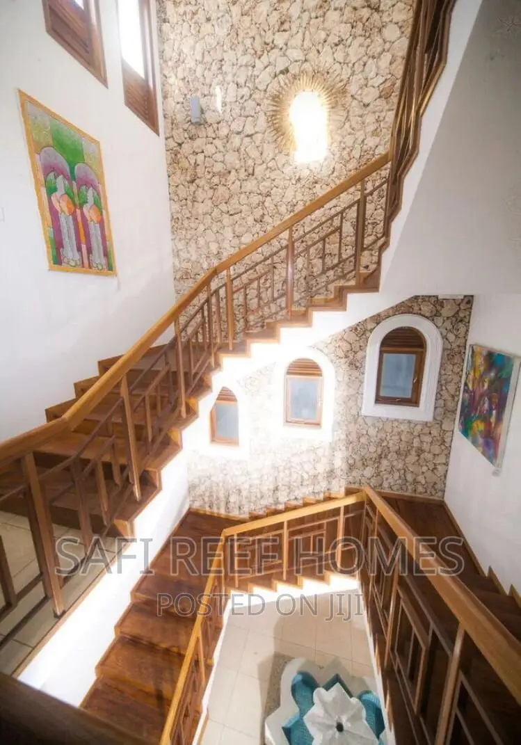 5-Bedroom villa in Nyali, Mombasa - ideal for large families in Nyali
