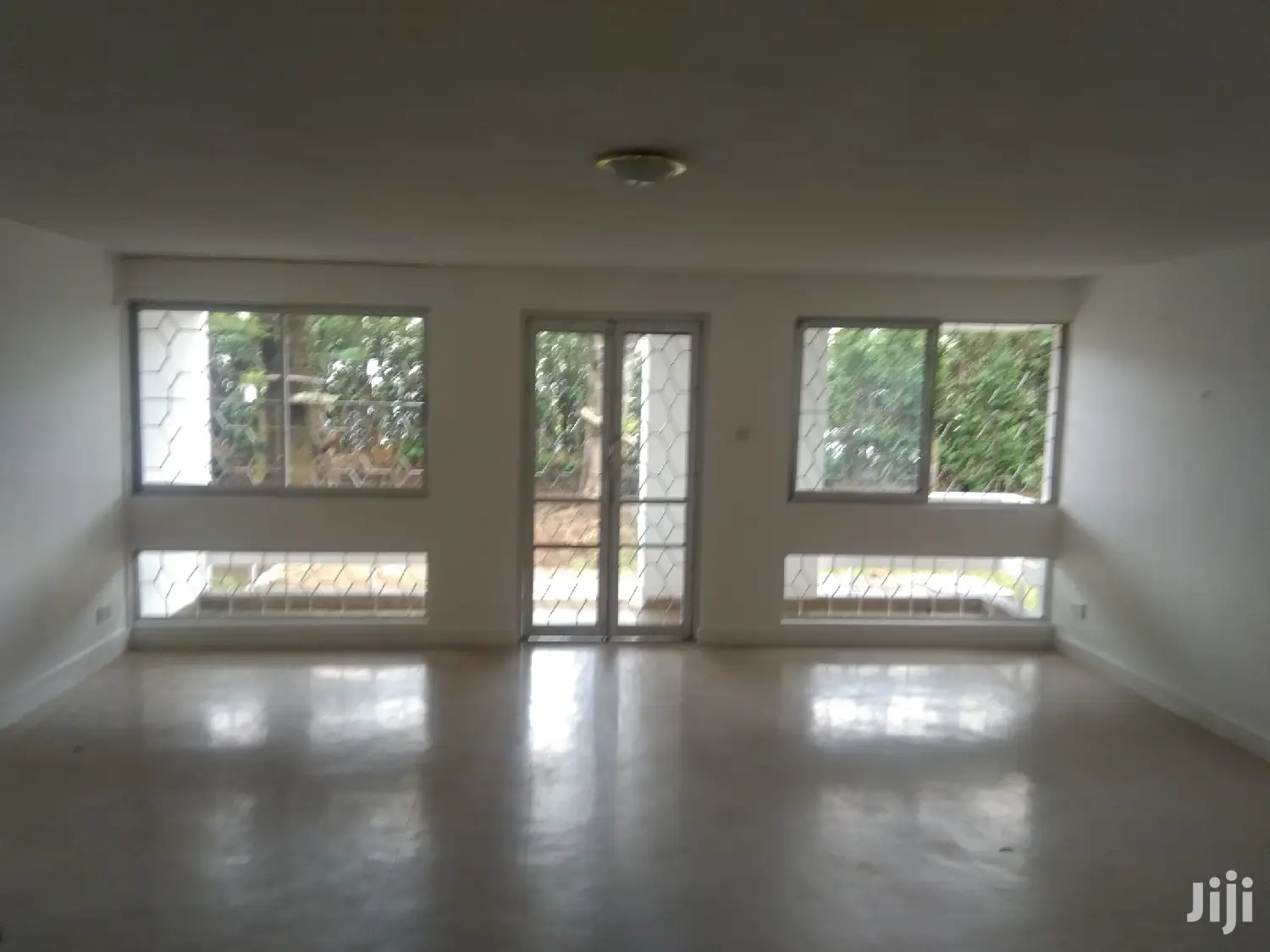 3bedroomed Apartment With Dsq to Let in Kilimani